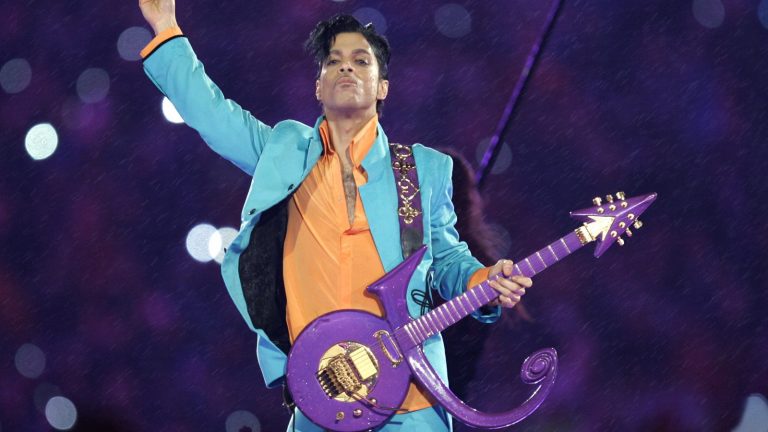 Prince 2007 in der Halbzeit-Show des Super Bowl