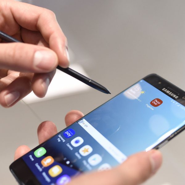 Samsung Galaxy Note 7 wird mit Eingabestift bedient.