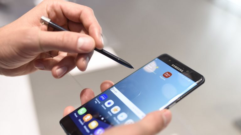 Samsung Galaxy Note 7 wird mit Eingabestift bedient.