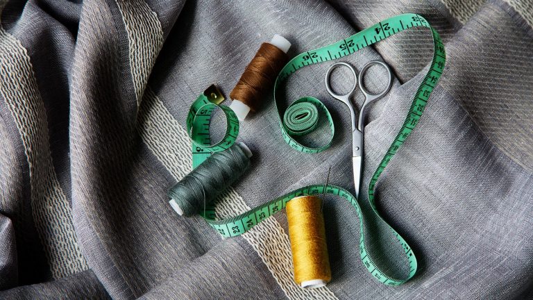 Grundausstattung f&uuml;rs N&auml;hen: Zubeh&ouml;r und wichtigste N&auml;hutensilien