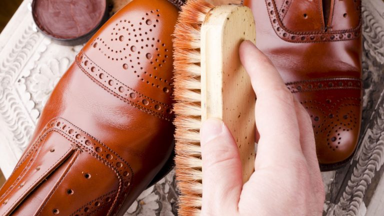 Leder reinigen Lederschuhe