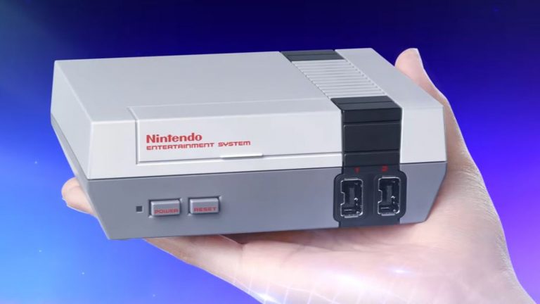 Die NES Mini wird pr&auml;sentiert.