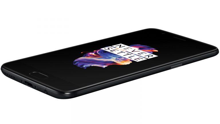 OnePlus 5 in Midnight Black