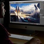 Eingabe auf iMac mit Tastatur und Maus