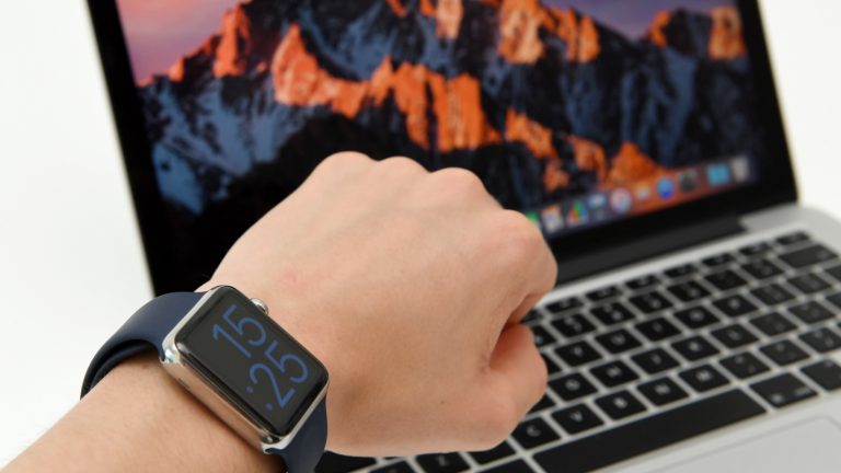 Apple Watch und MacBook