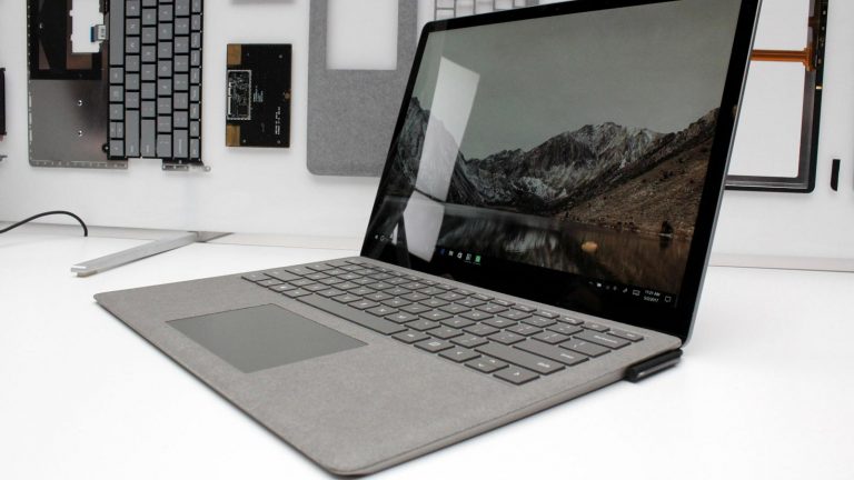 Microsoft Surface Book mit Windows 10 S