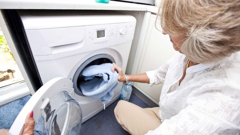 Vorsicht bei verbrannt riechenden Waschmaschinen