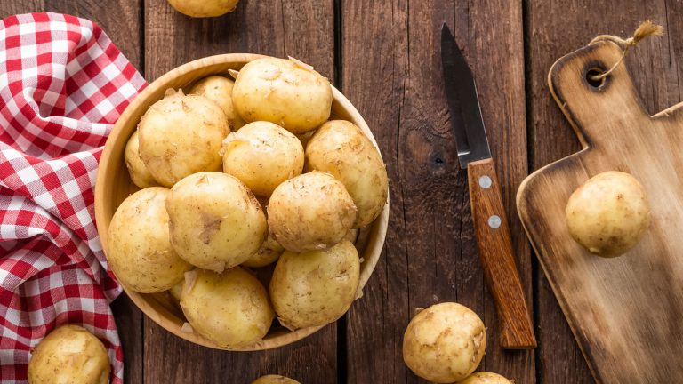 Kartoffeln pellen