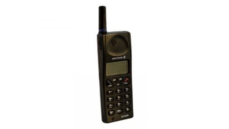 GSM-Handy für 2G von Ericsson aus dem Jahr 1996