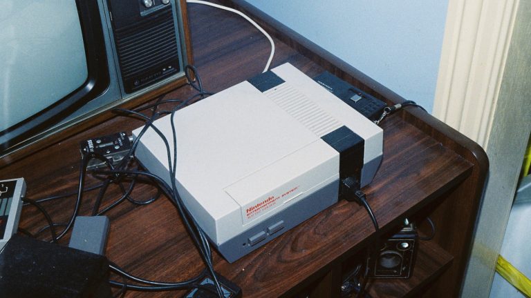 Nintendo Entertainment System am Fernseher