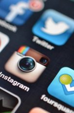 Instagram-Icon auf einem Smartphone-Display