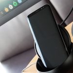 Samsung Telefon in einer Dex Dockingstation