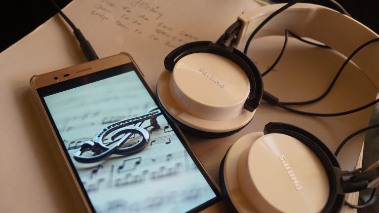 Musik-Apps f&uuml;r iOS und Android k&ouml;nnen Instrumente, Tonstudio oder digitale Musiklehrer sein