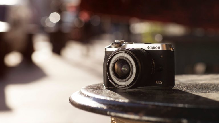 Canon EOS M6