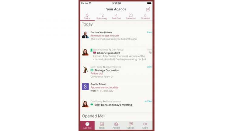 Mit “Cloze” können Sie in eine App E-Mails und Konten von sozialen Medien verwalten