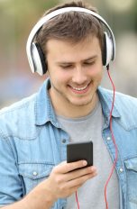 Google Play Musik Google Play Musik können Sie wie Spotify nutzen oder Ihre Musiksammlung online verfügbar machen.