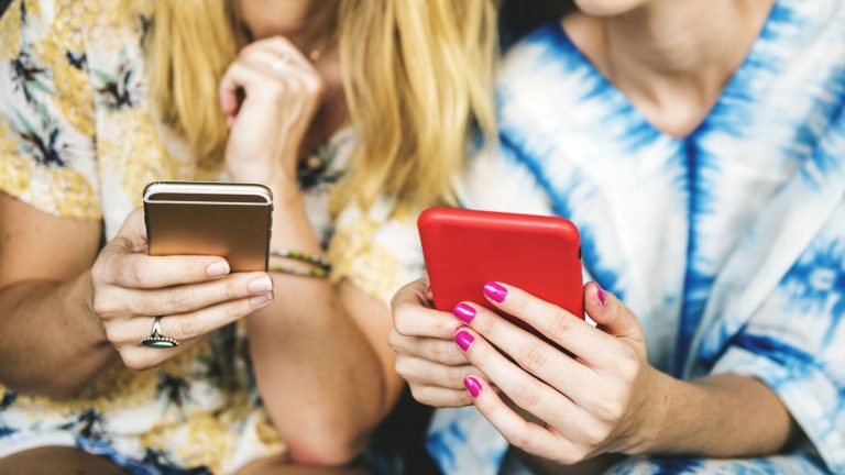 Instant Games im Facebook Messenger alleine oder gegen Freunde spielen