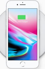 iPhone 8 auf Ladestation