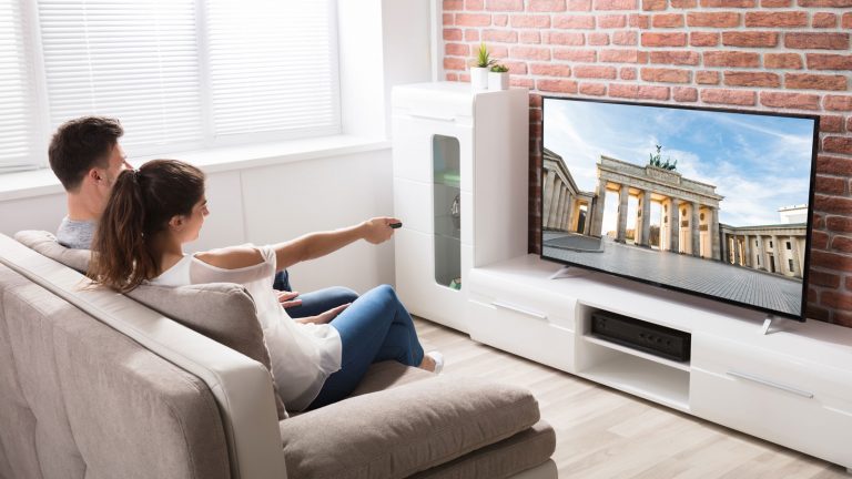 Fernseher brummt Urschen Einstellungen an TV und Receiver verändern