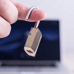 Tapplock One smartes Vorh&auml;ngeschloss