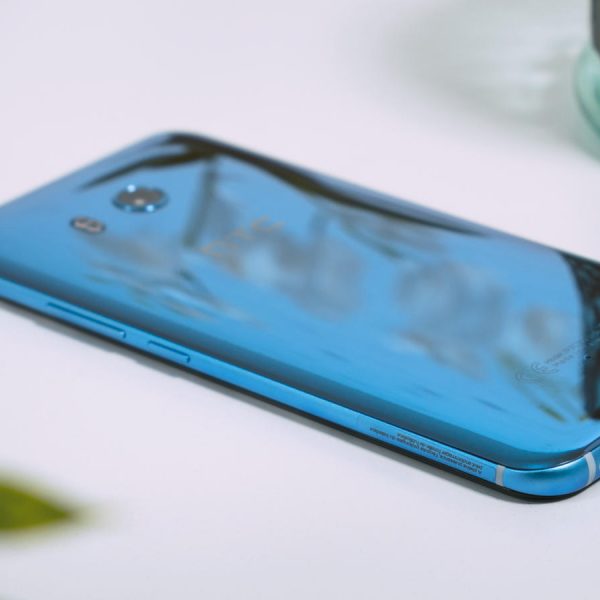 R&uuml;ckseite des HTC U11