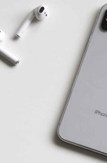 iPhone X mit AirPods