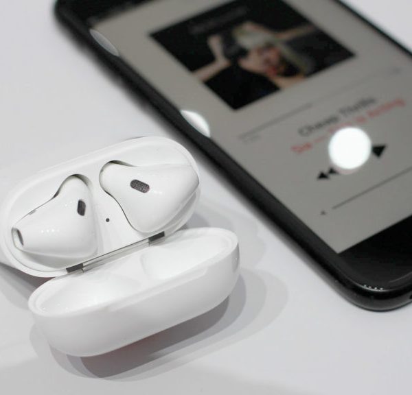 iPhone laden mit AirPod-Case
