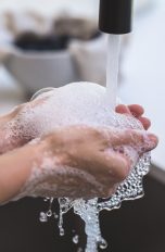 Reinigung per Hand