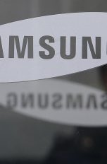 Tür mit Samsung-Logo