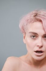 Frauenportrait Porträtaufnahme einer Frau mit Ringlicht