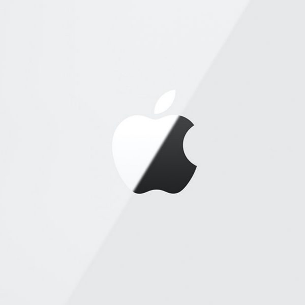Apple-Logo auf wei&szlig;er iPhone-R&uuml;ckseite