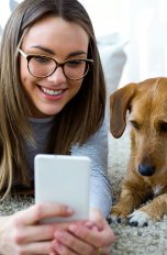 Hunde-Apps f&uuml;rs Smartphone finden