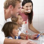 Zahnputz-Apps helfen Kindern und Erwachsenen beim Zähneputzen