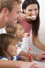 Zahnputz-Apps helfen Kindern und Erwachsenen beim Zähneputzen