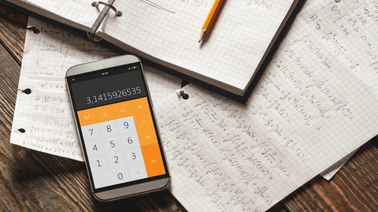 Mathe-Apps statt Taschenrechner auf dem Smartphone nutzen