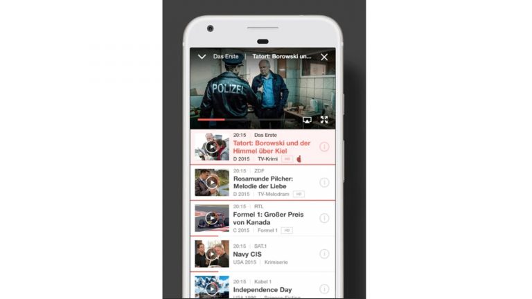 Smartphone mit Fernsehprogramm-App TV Spielfilm Smartphone mit Fernsehprogramm-App TV Spielfilm