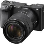 Sony Alpha 6400 von schr&auml;g vorn