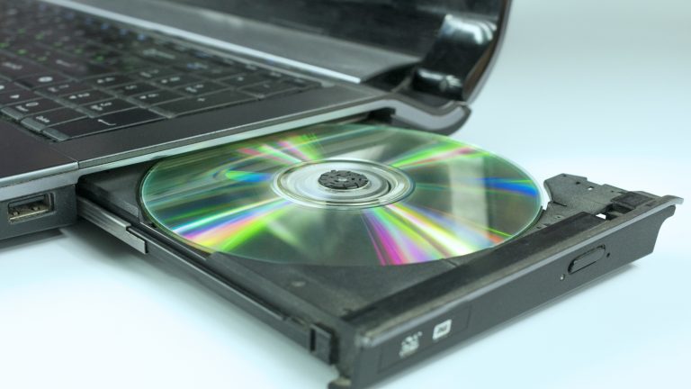 CD und DVD brennen im Laptop-Laufwerk