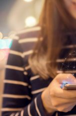 Taxi rufen mit Taxi-App auf dem Smartphone