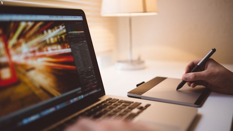 Bild heller oder dunkler machen: So geht&#039;s mit Photoshop