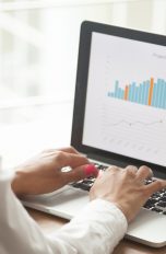 PowerPoint Kopf- und Fußzeile einfügen: So einfach geht es PowerPoint Kopf- und Fußzeile einfügen: So einfach geht es