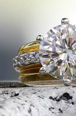 Schmuck fotografieren: Diamant auf Ring