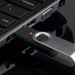 Schreibgesch&uuml;tzten USB-Stick am Laptop formatieren