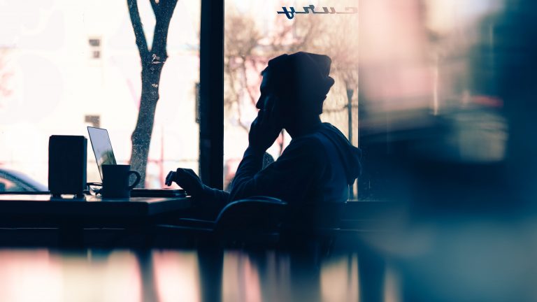 Offizielle und betrügerische Supprt-Mitarbeiterin