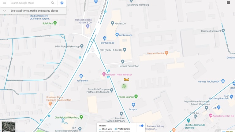 Blaue Linien und Punkte zeigen die Verfügbarkeit von Google Street View