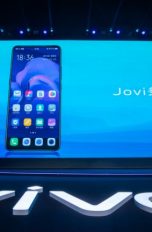 Vivo: Kleiner Schritt bis zum perfekten Fullscreen? Vivo-Event mit Speaker auf Bühne