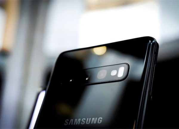 Samsung Galaxy S11 mit fluessiger Kamera 2020