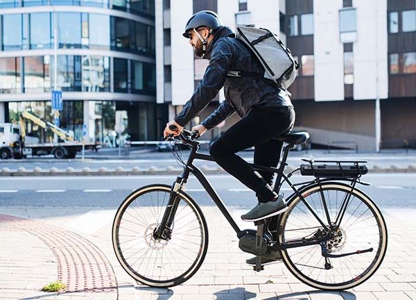 E-Bike fahren: Tipps f&uuml;r Fahrspa&szlig; und sicheren Umgang