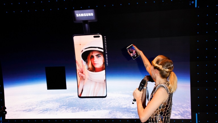 Das Samsung Galaxy S10 5G sollte an den Rand des Weltraums fliegen.