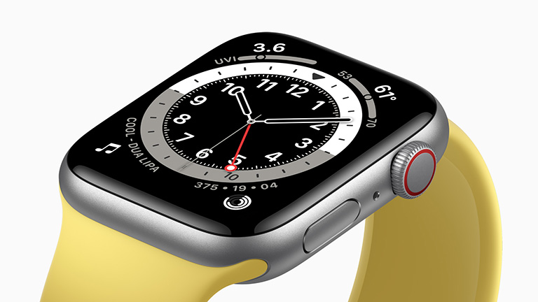 Die Apple Watch in Silber mit gelbem Band und einem der neuen Watchfaces.